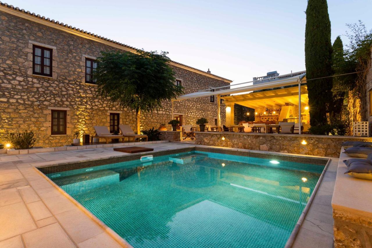 Mare Monte Luxury Suites Spetses Town Extérieur photo