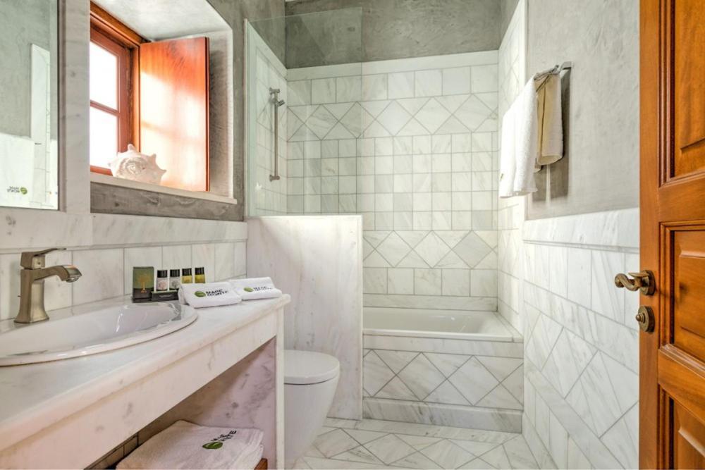 Mare Monte Luxury Suites Spetses Town Extérieur photo