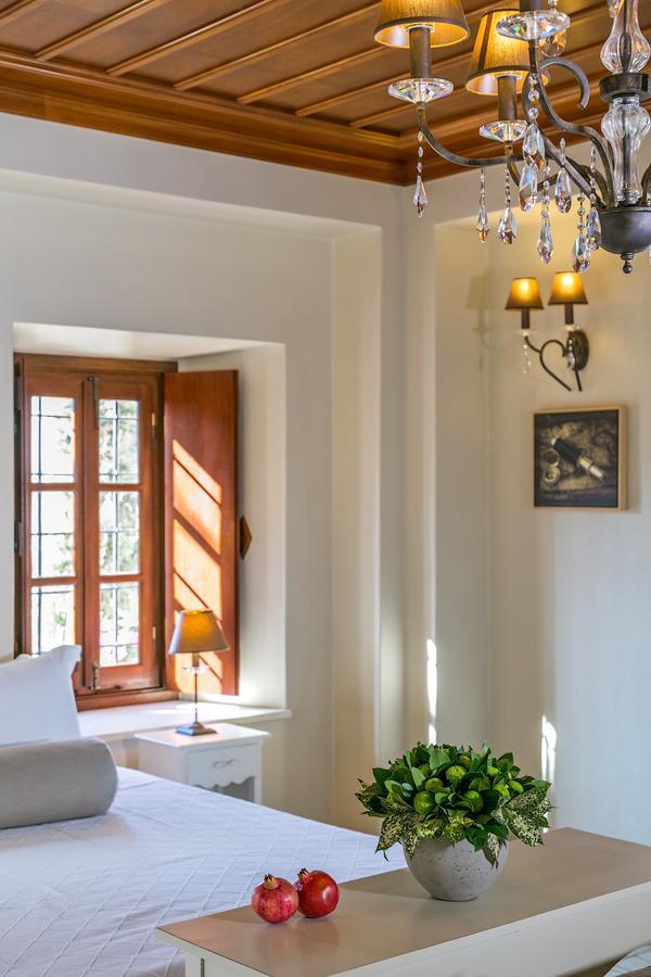 Mare Monte Luxury Suites Spetses Town Extérieur photo