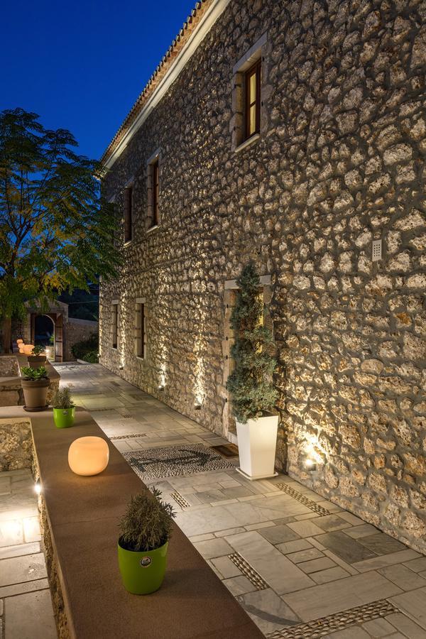 Mare Monte Luxury Suites Spetses Town Extérieur photo