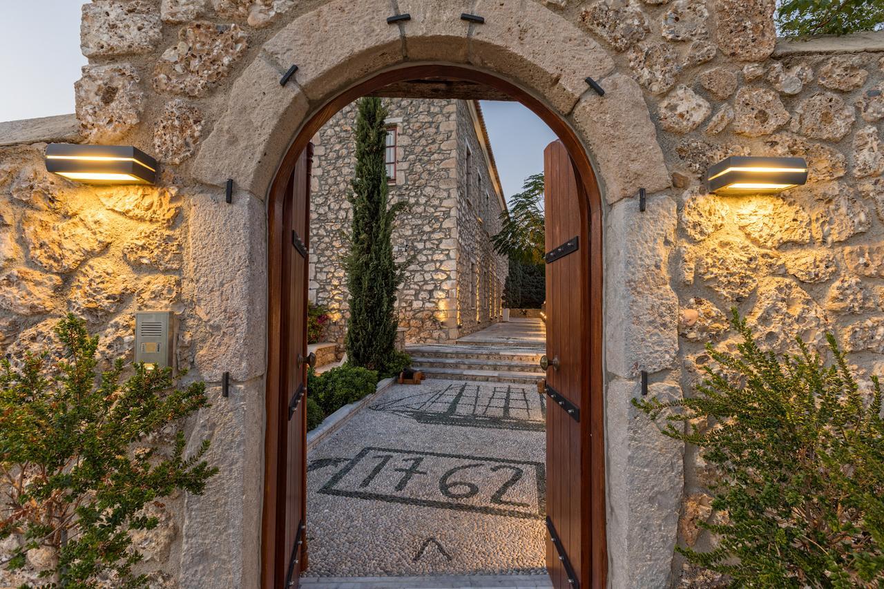 Mare Monte Luxury Suites Spetses Town Extérieur photo