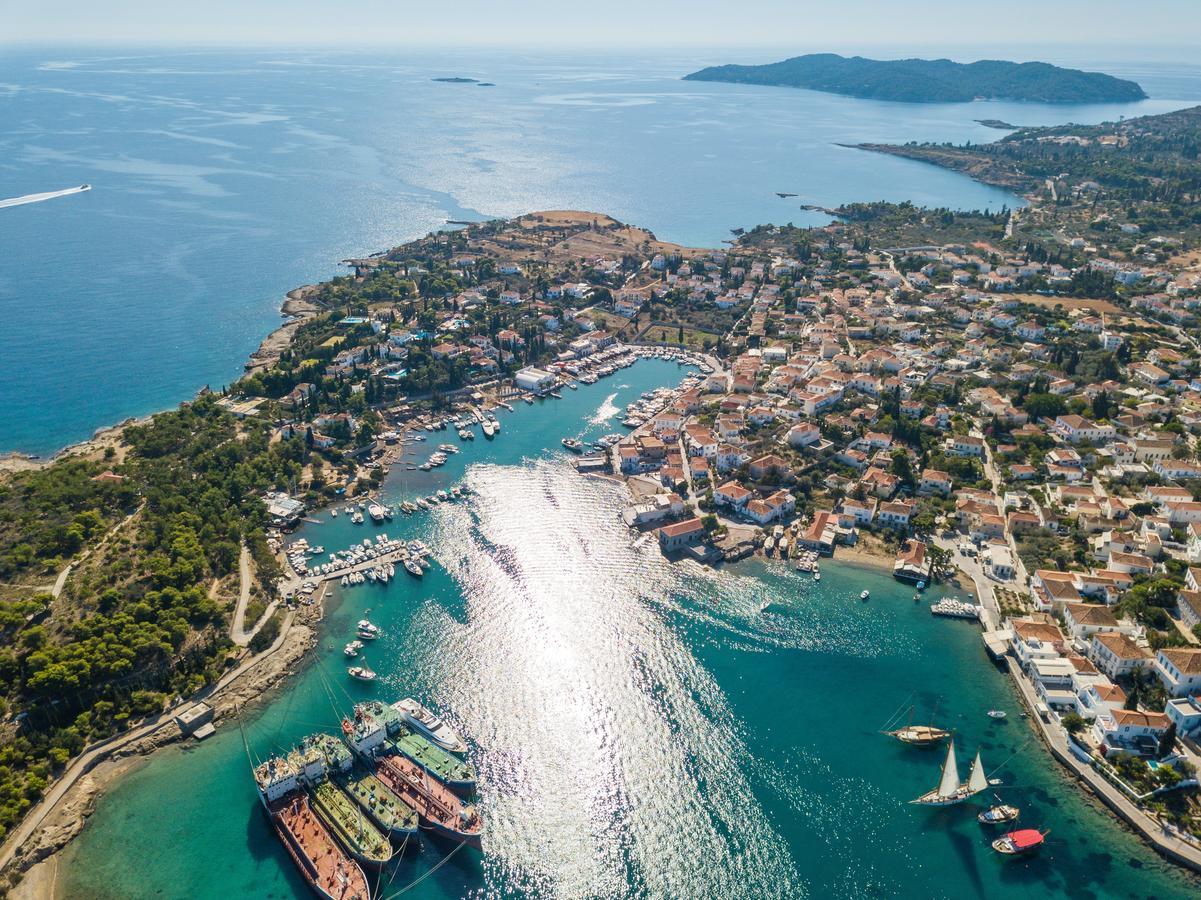 Mare Monte Luxury Suites Spetses Town Extérieur photo