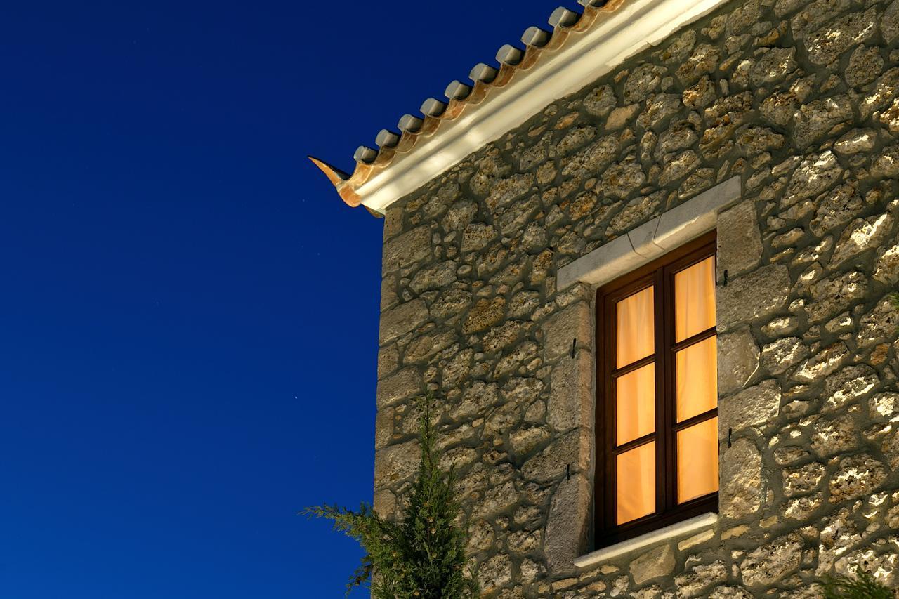 Mare Monte Luxury Suites Spetses Town Extérieur photo