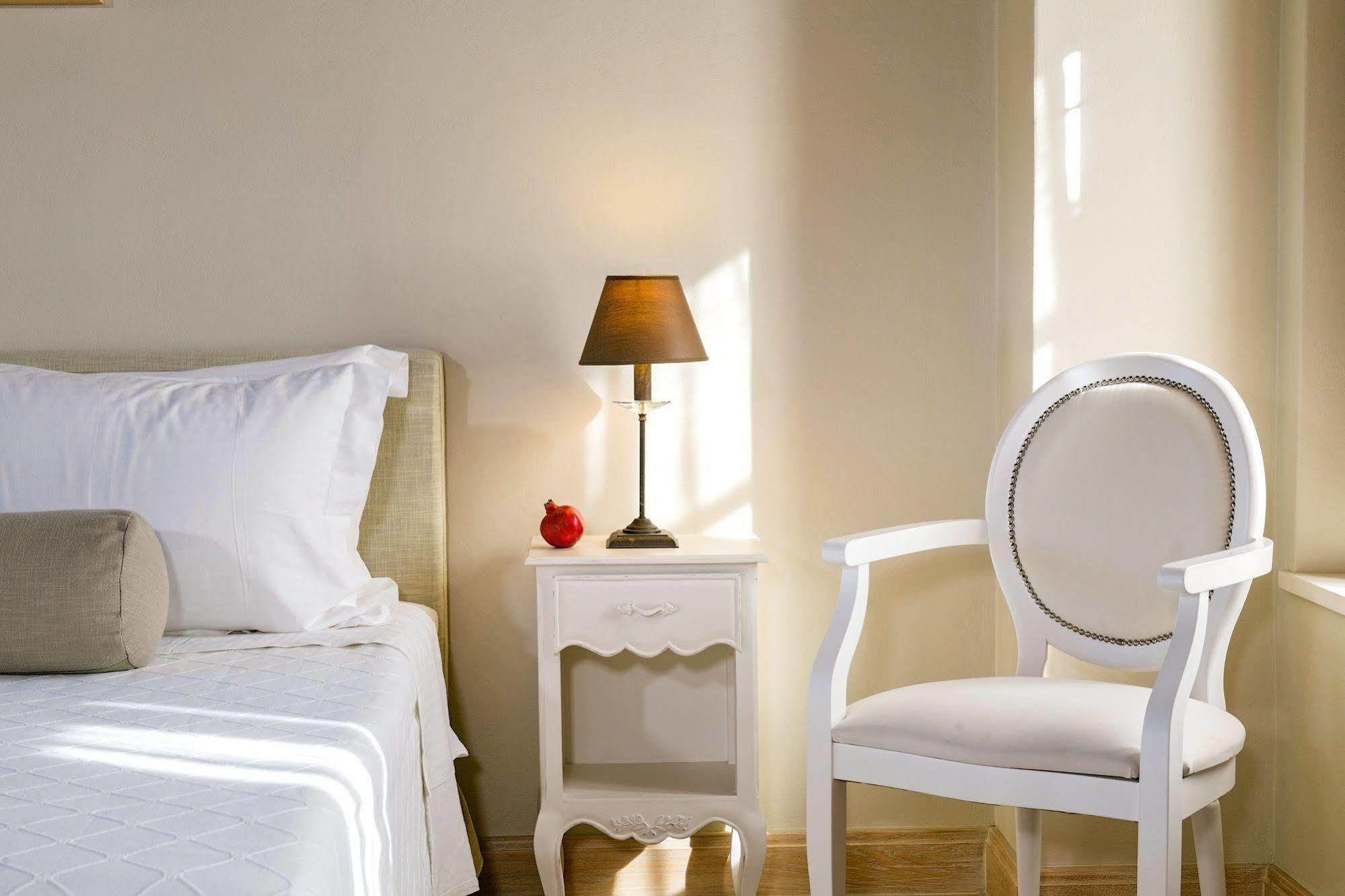 Mare Monte Luxury Suites Spetses Town Extérieur photo