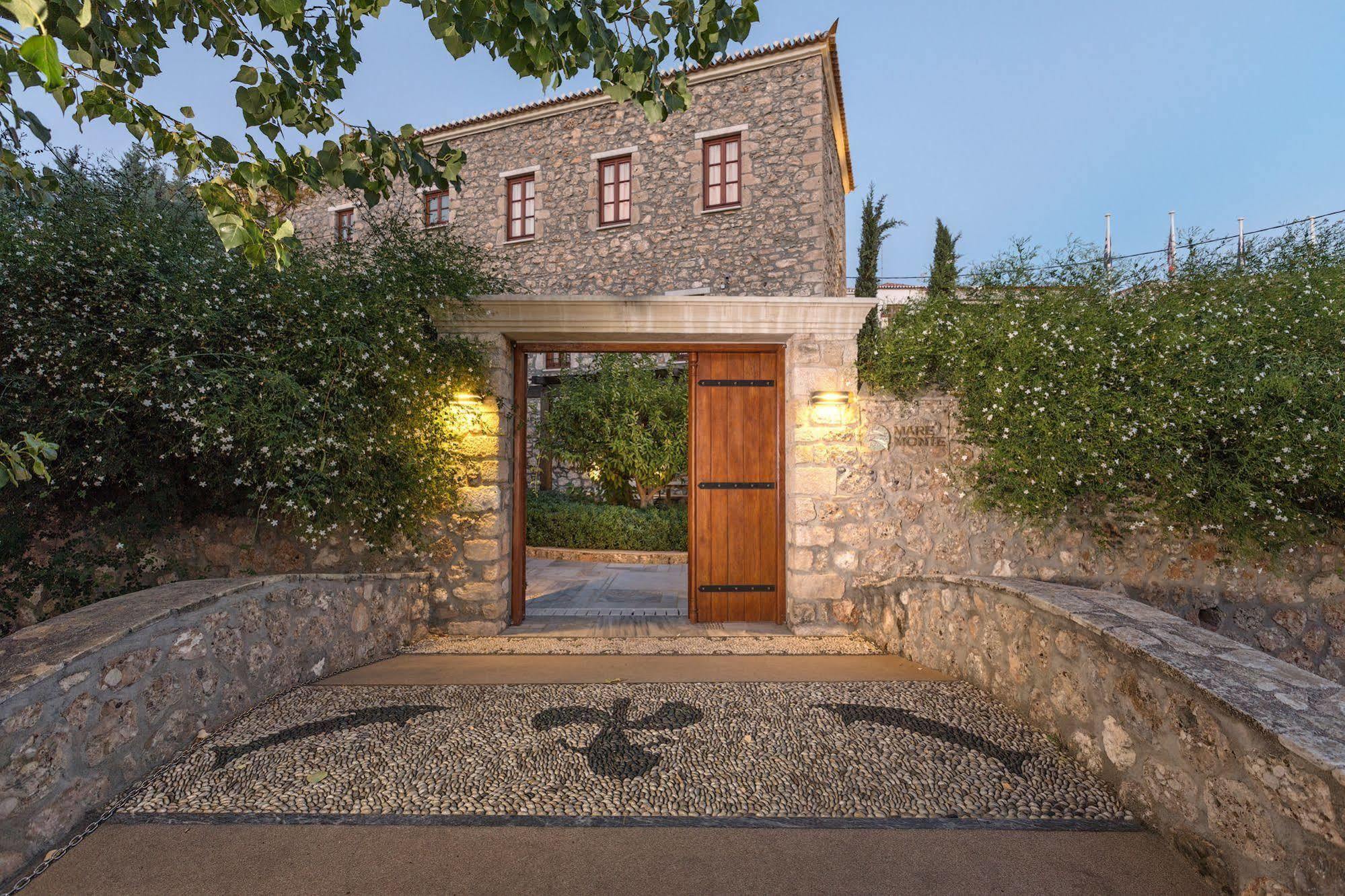 Mare Monte Luxury Suites Spetses Town Extérieur photo