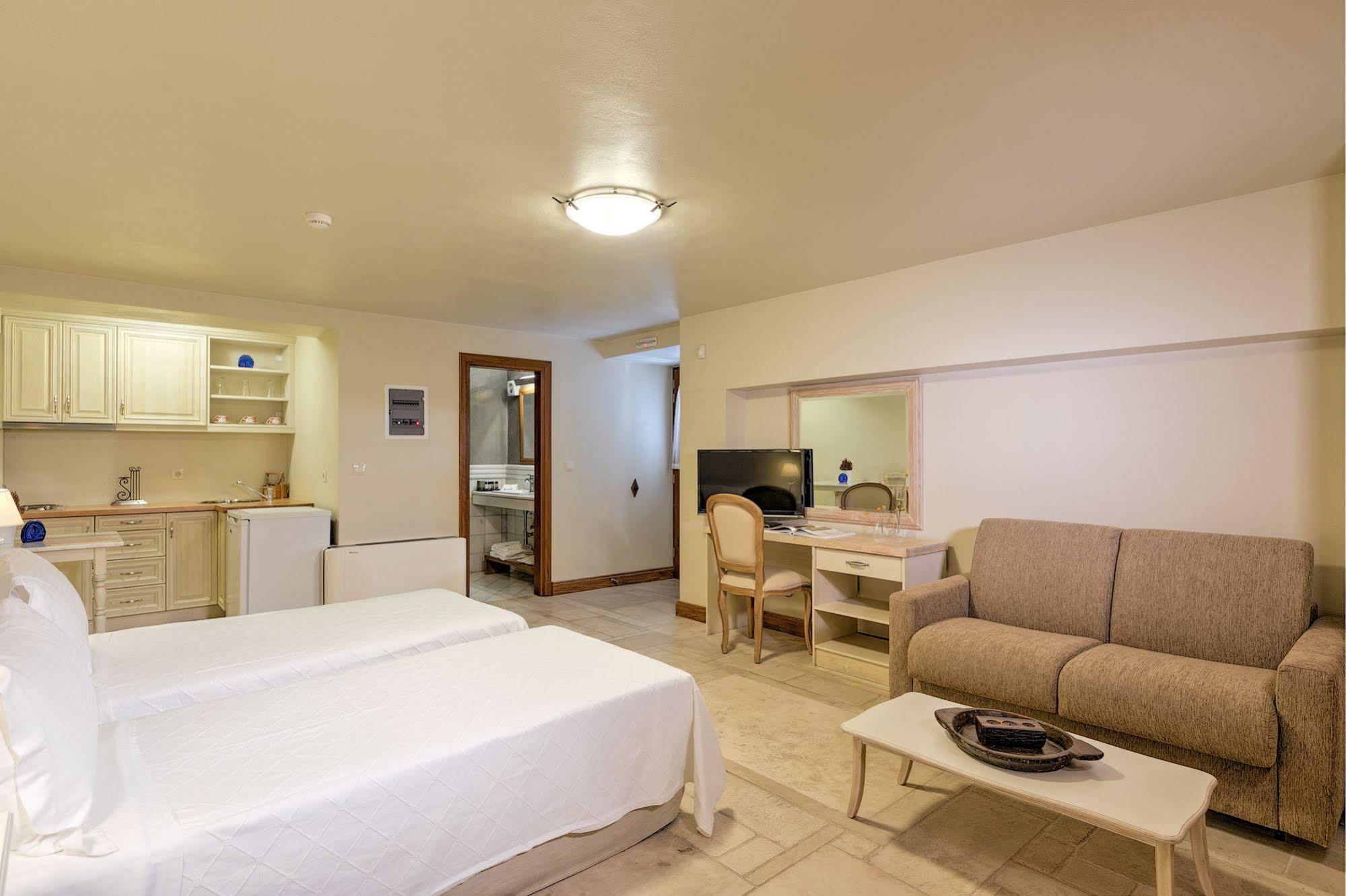 Mare Monte Luxury Suites Spetses Town Extérieur photo